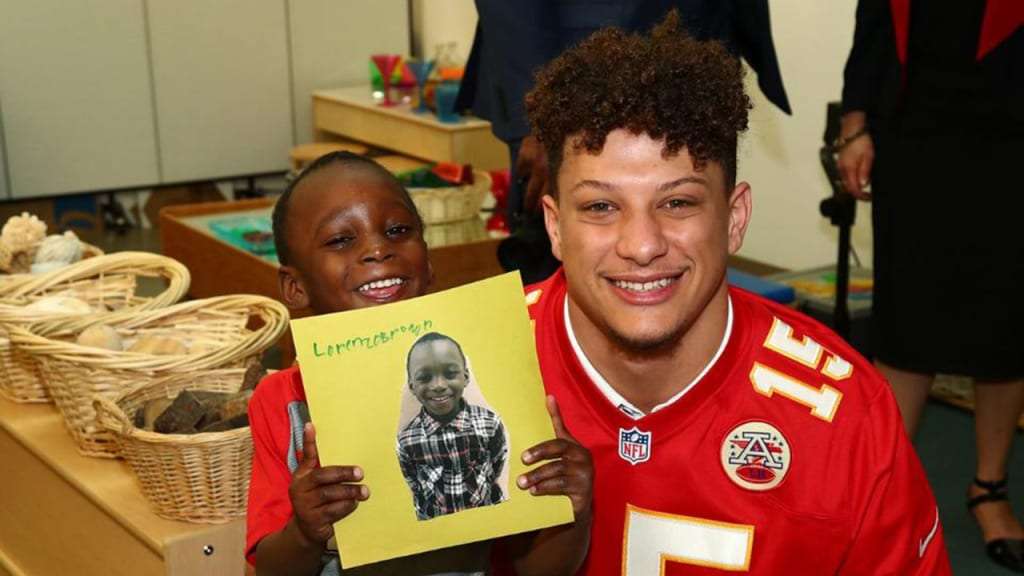 Patrick Mahomes' heartwarming gesture to kid who travelled from Mexico to see him, Sparks Controversy Among NFL Fans