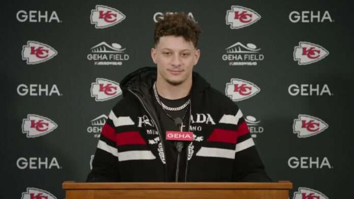 Patrick Mahomes’s Classy Message About WR’s Key Drop in Final Minutes of Chiefs’ Loss to Eagles, Sparks Controversy Among NFL Fans