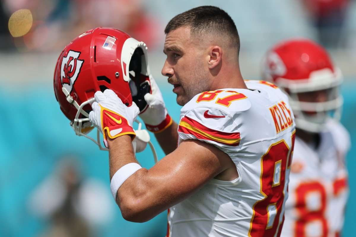 Travis Kelce‘s Thursday Announcement Sparks Controversy Among NFL Fans