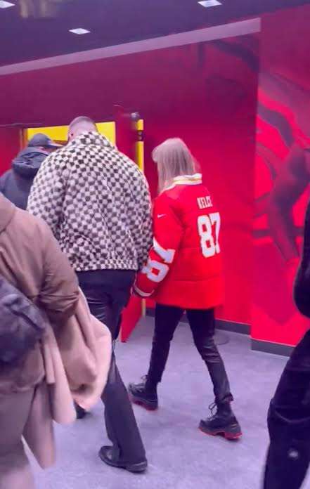 Exclusive: Taylor Swift and Travis Kelce Leave Chiefs Game Holding Hands After Playoffs Win...