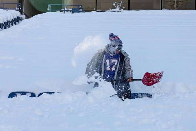 Vaseline tubs: NFL players share strange ways to cope with super-cold temperatures...