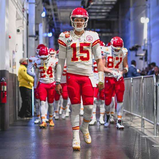 Video: Kelce and Mahomes lead Chiefs out of tunnel to boss of Buffalo crowd, about 10 minutes to kickoff now...