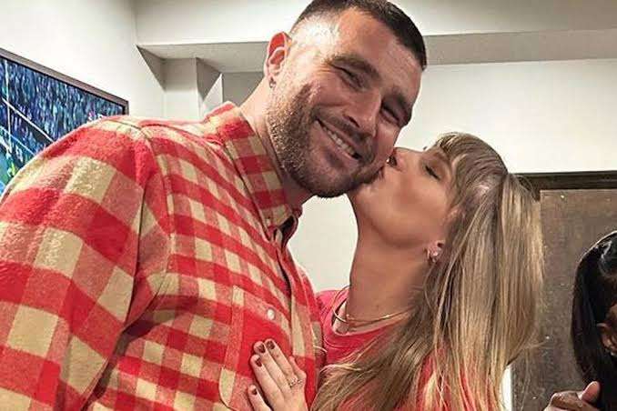  EXCLUSIVE : Couple have become the story of mainstream American gossip as Travis Kelce admits to being pressured to find Taylor Swift a Valentine's Day gift