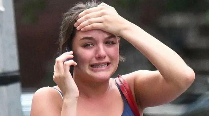 Suri Cruise 18-year-old daughter of Tom Cruise and Katie Holmes, spotted crying on phone while out and about in New York, after she got a call that her mother Katie Holmes and estranged father Tom Cruise has been confirmed…Read More 👇