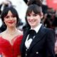 A video of Jenna Ortega telling Winona Ryder to ignore a photographer’s demand that she take her sunglasses off has fans highlighting the difference between Gen Z and Gen X celebrities.